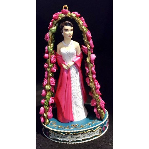 FIRST LADY JACQUELINE KENNEDY Christmas Ornament Carlton Cards AGC 1999 NO BOX - Picture 2 of 10
